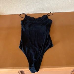 Black hollister bodysuit with lace